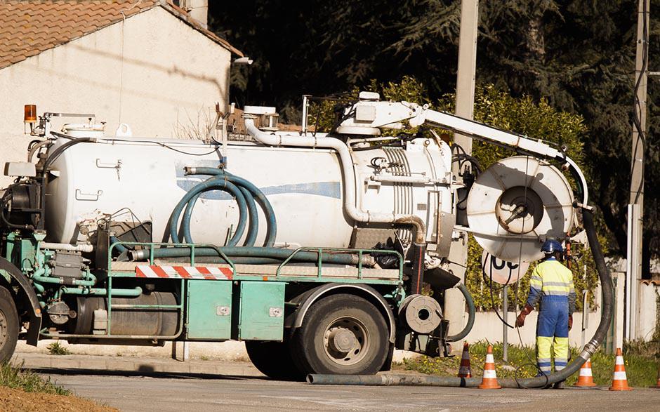 débouchage de canalisation Gouzangrez